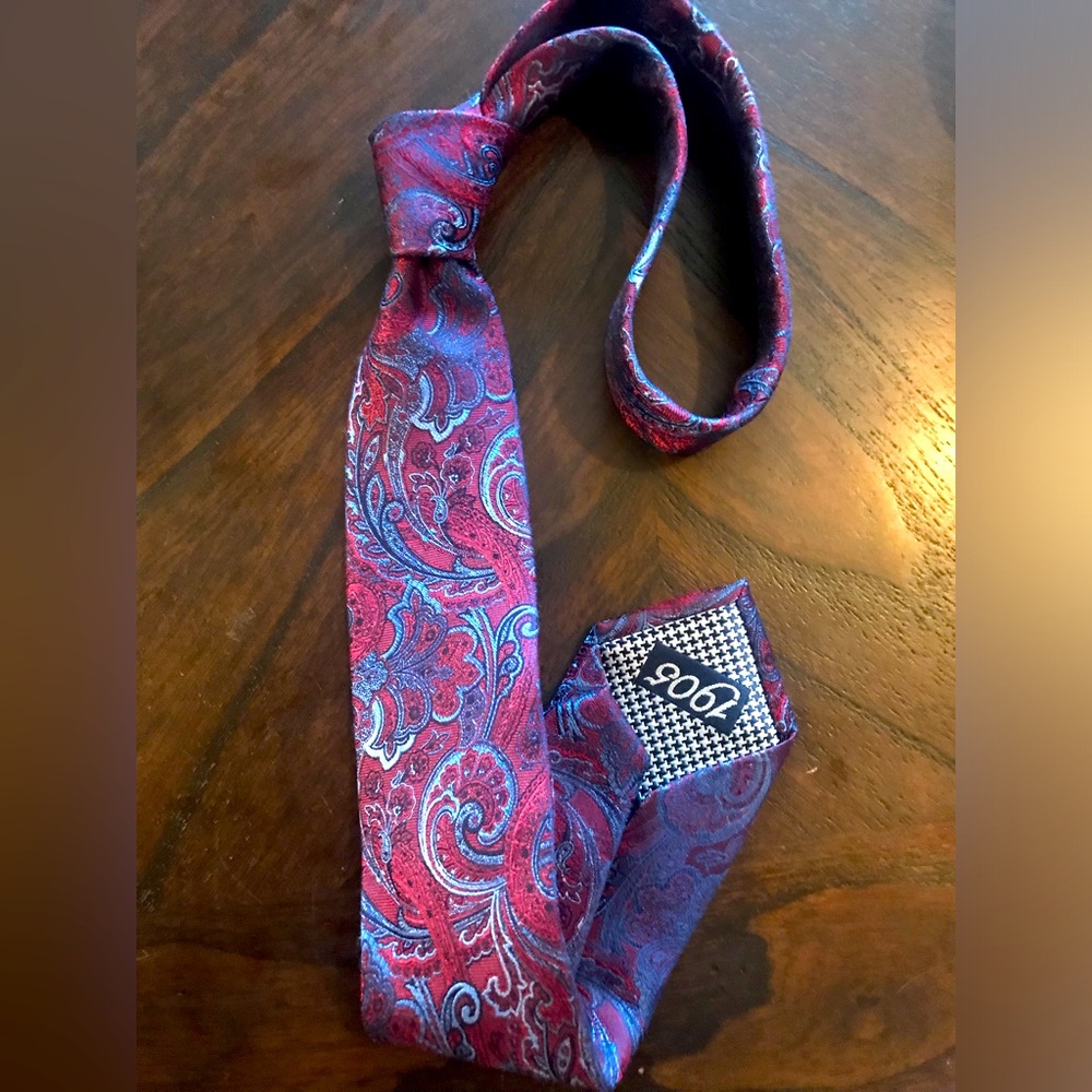 Jos A Bank 1905 Collection Paisley Tie